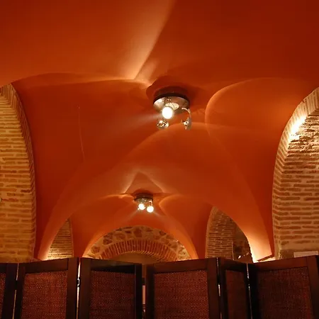 Hotel Usías 3*