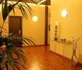 Usias Hotel