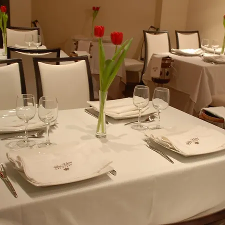 Usias Hotel Dos Torres