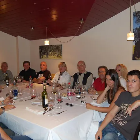 Hotel Usias 3*