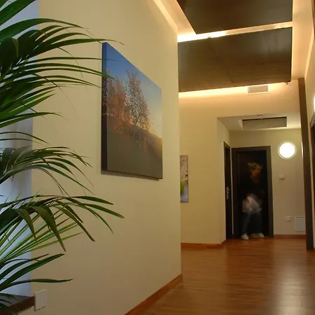 Usias Hotel 3*