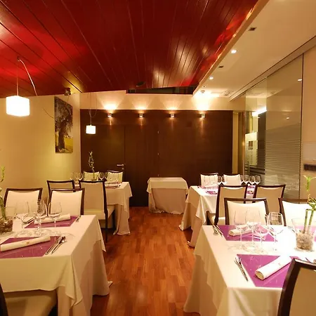 Usias Hotel