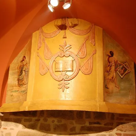 Usías