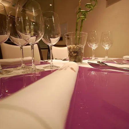 Hotel Usías 3*